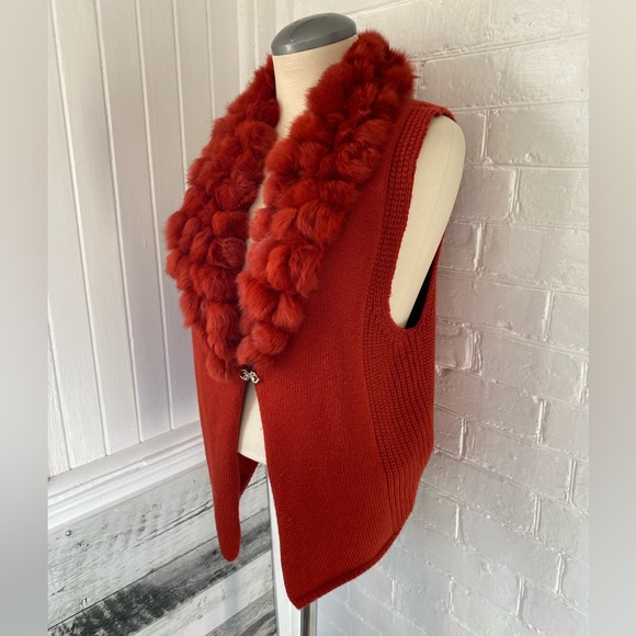 Vintage Rabbit fur trim knit 🧶 vest from France - Picture 5 of 10